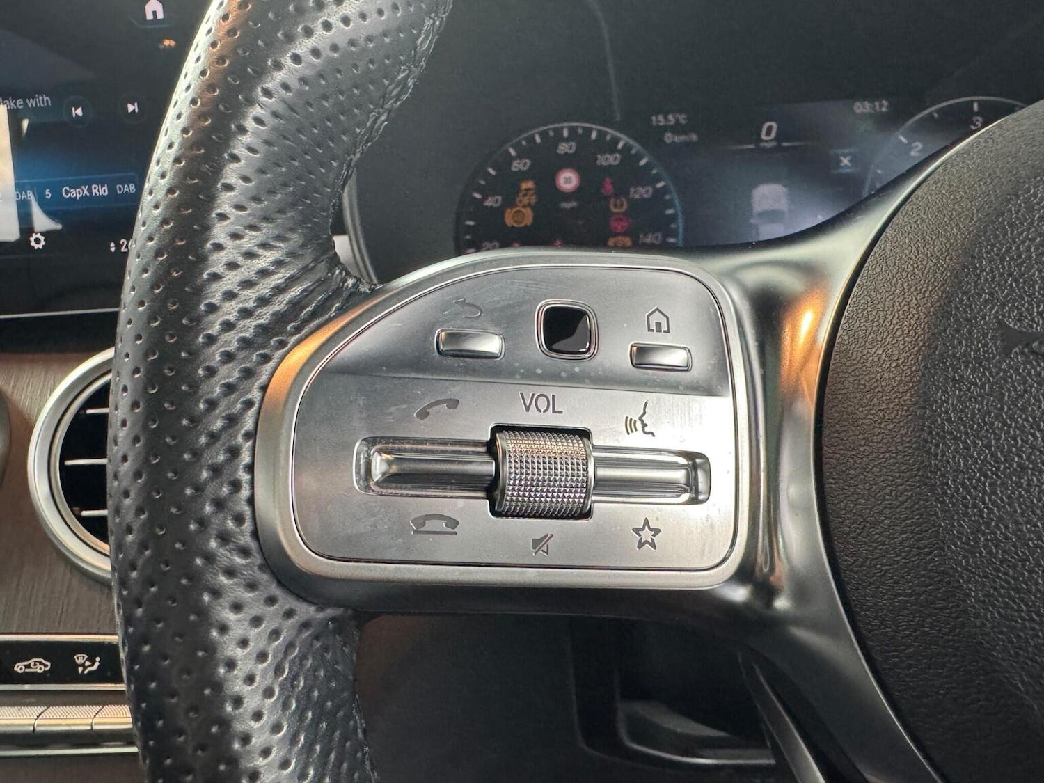 Used Mercedes-Benz GLC 2022 for sale - 76397040: Photo 32