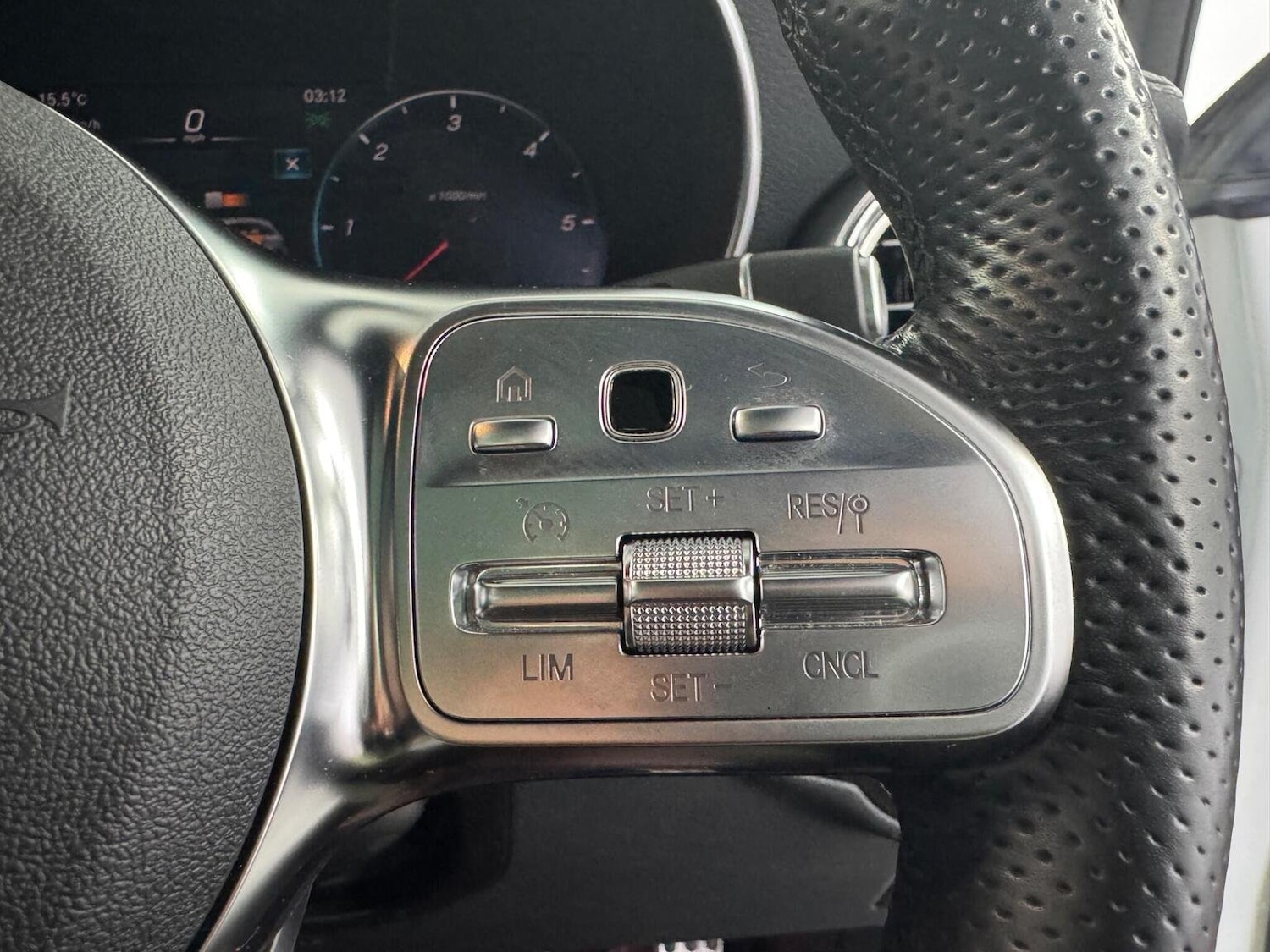 Used Mercedes-Benz GLC 2022 for sale - 76397040: Photo 33