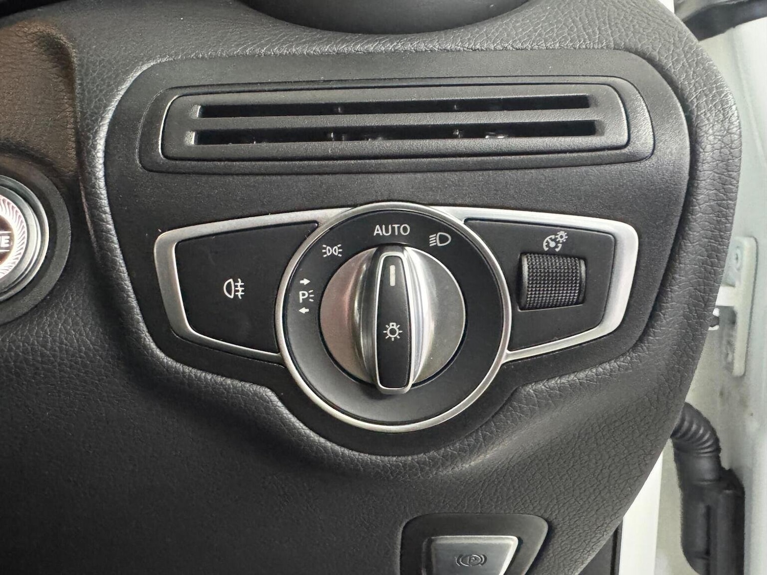 Used Mercedes-Benz GLC 2022 for sale - 76397040: Photo 35