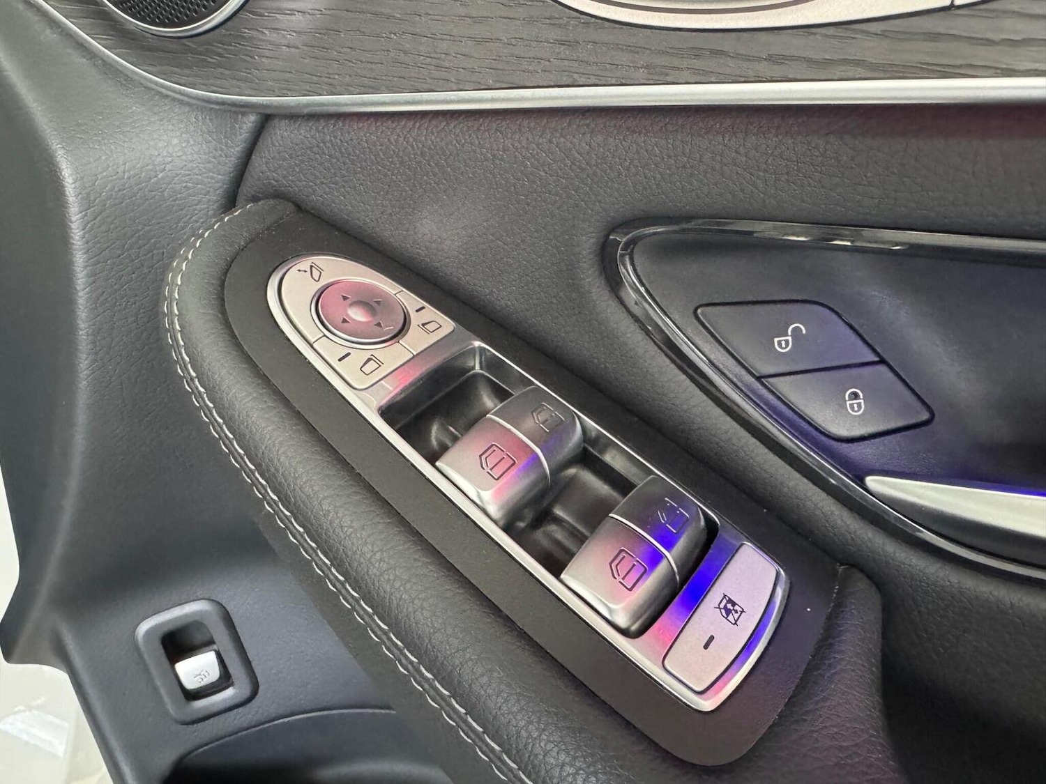 Used Mercedes-Benz GLC 2022 for sale - 76397040: Photo 36