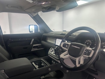 Used Land Rover Defender 2022 for sale - 78599606: Photo