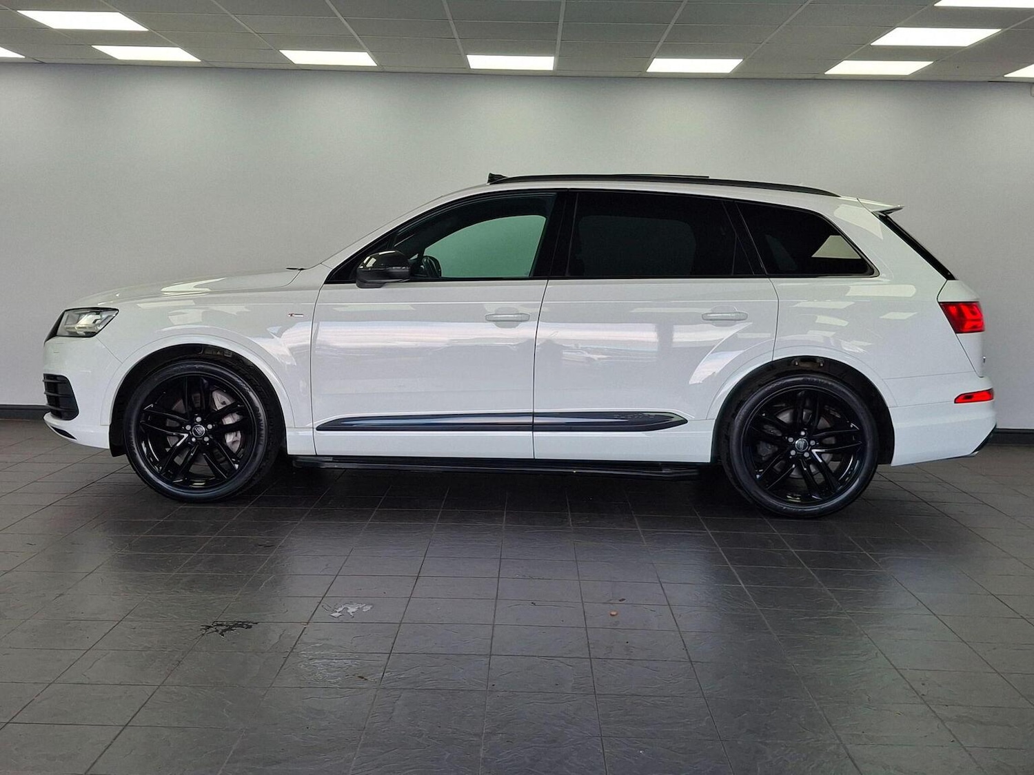 Used Audi Q7 2018 for sale - 77564213: Photo 16