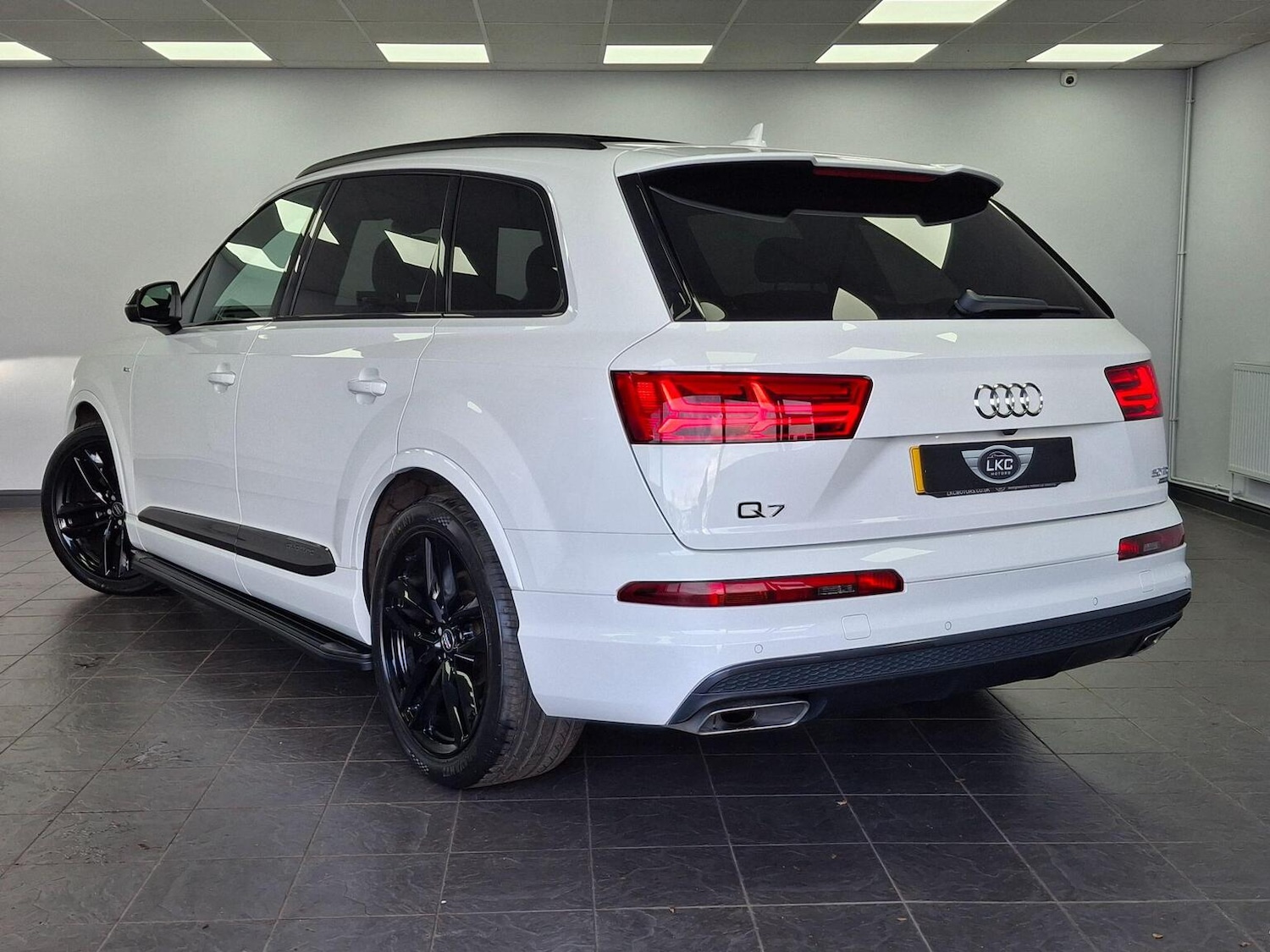 Used Audi Q7 2018 for sale - 77564213: Photo 17