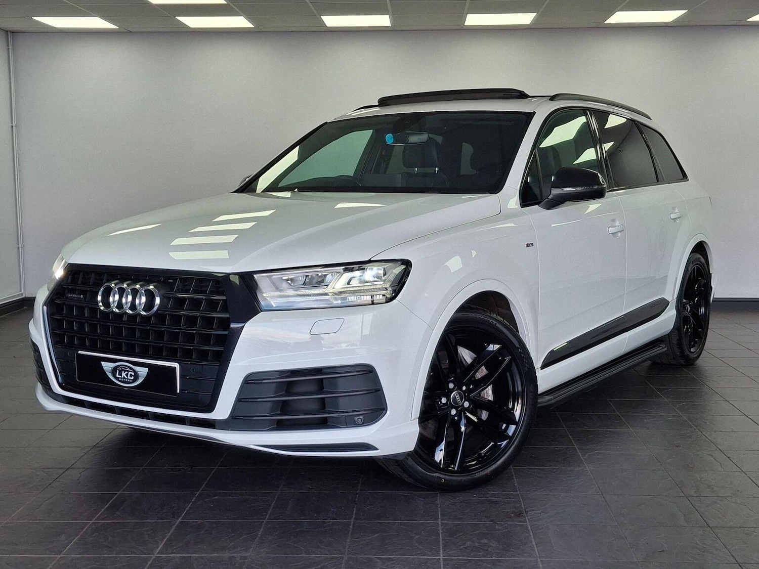 Used Audi Q7 2018 for sale - 77564213: Photo 32