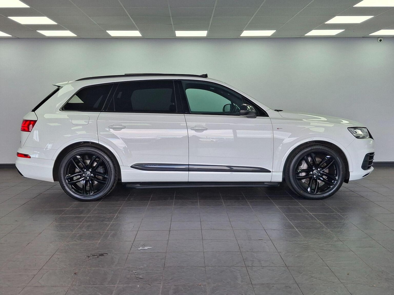 Used Audi Q7 2018 for sale - 77564213: Photo 4