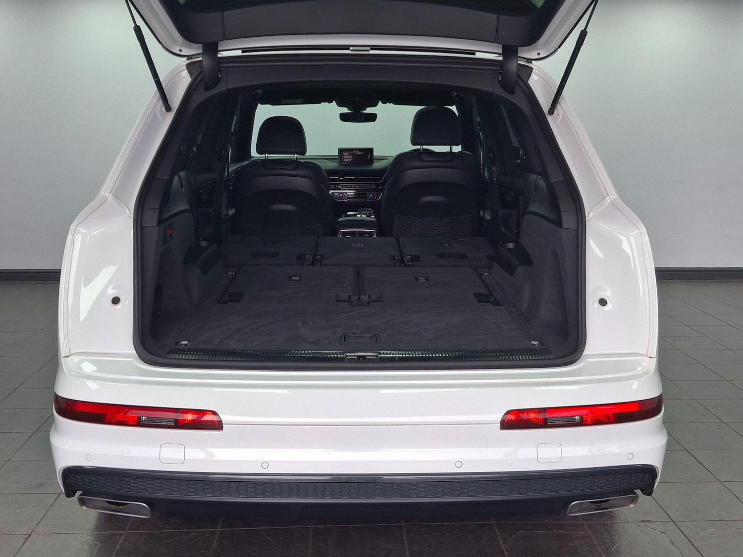 Used Audi Q7 2018 for sale - 77564213: Photo 45