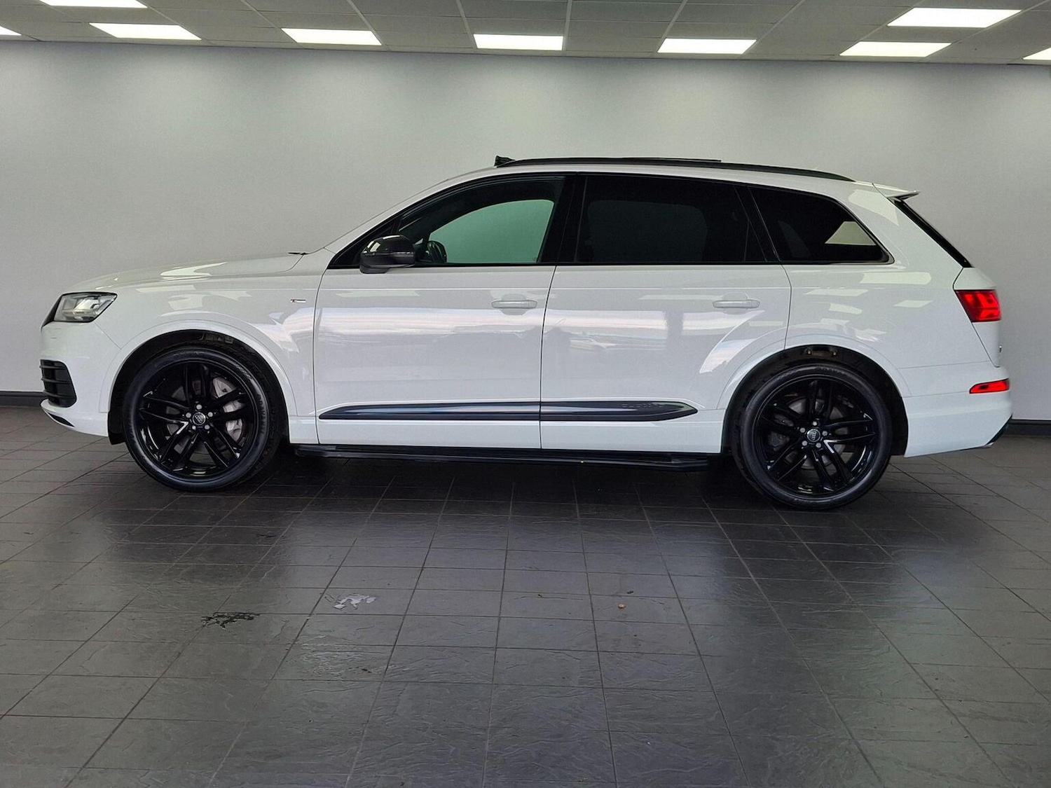 Used Audi Q7 2018 for sale - 77564213: Photo 89