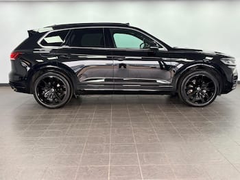 Used Volkswagen Touareg 2023 for sale - 79739756: Photo