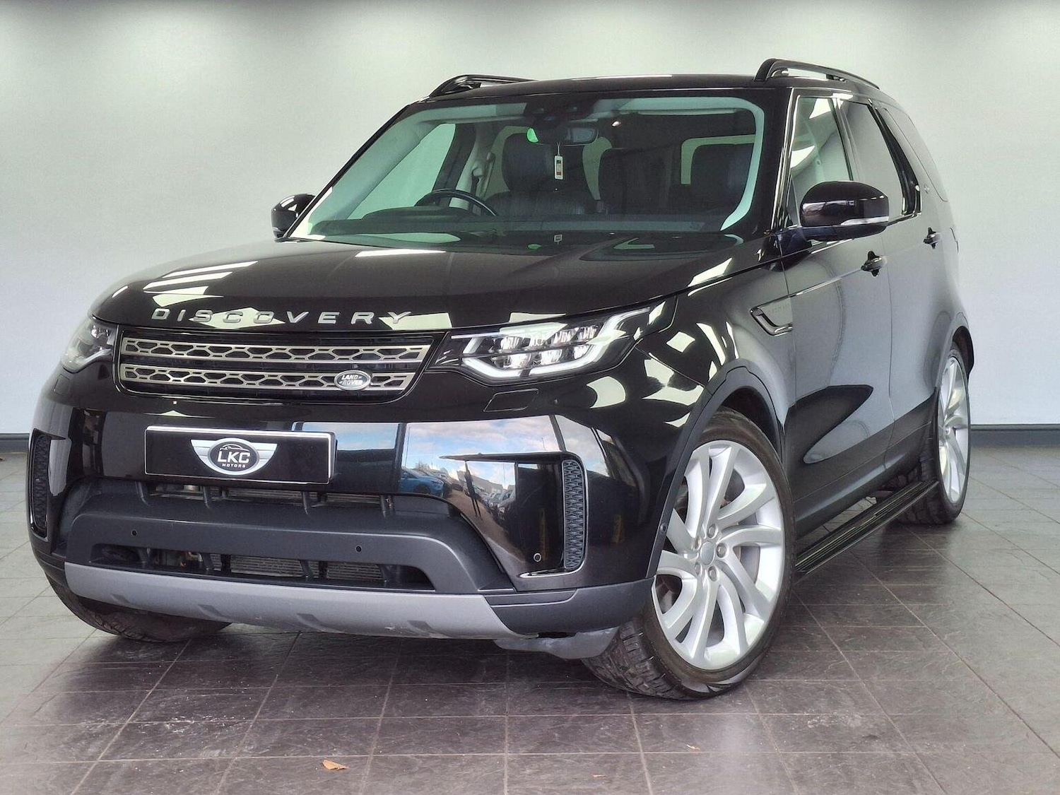 Used Land Rover Discovery 2019 for sale - 76769558: Photo 1