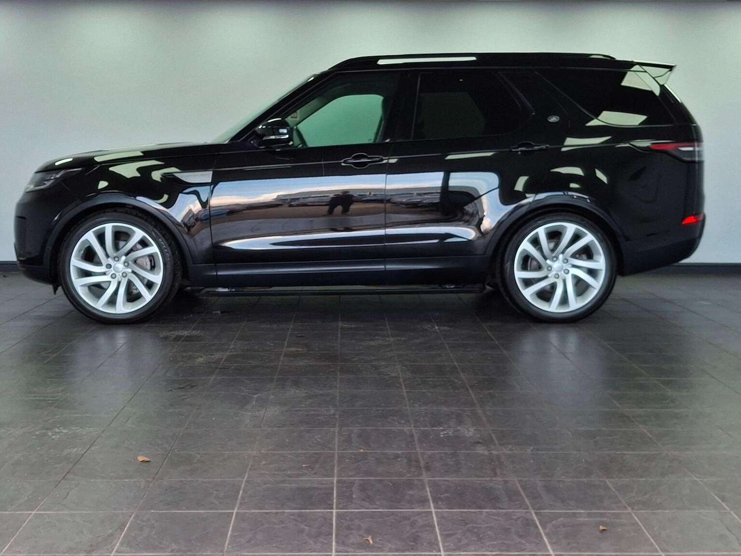 Used Land Rover Discovery 2019 for sale - 76769558: Photo 11