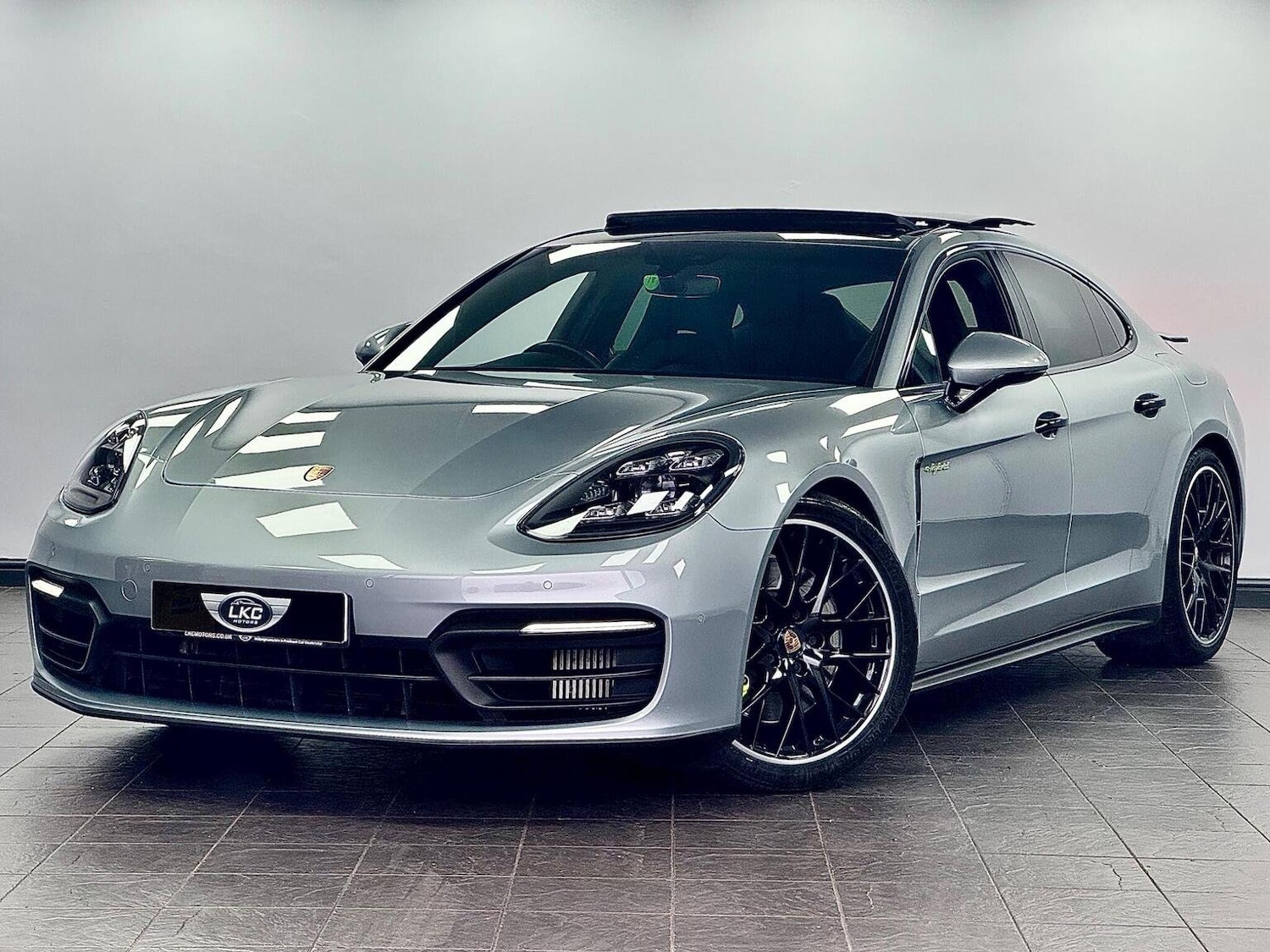 Used Porsche Panamera 2021 for sale - 76293172: Photo 1