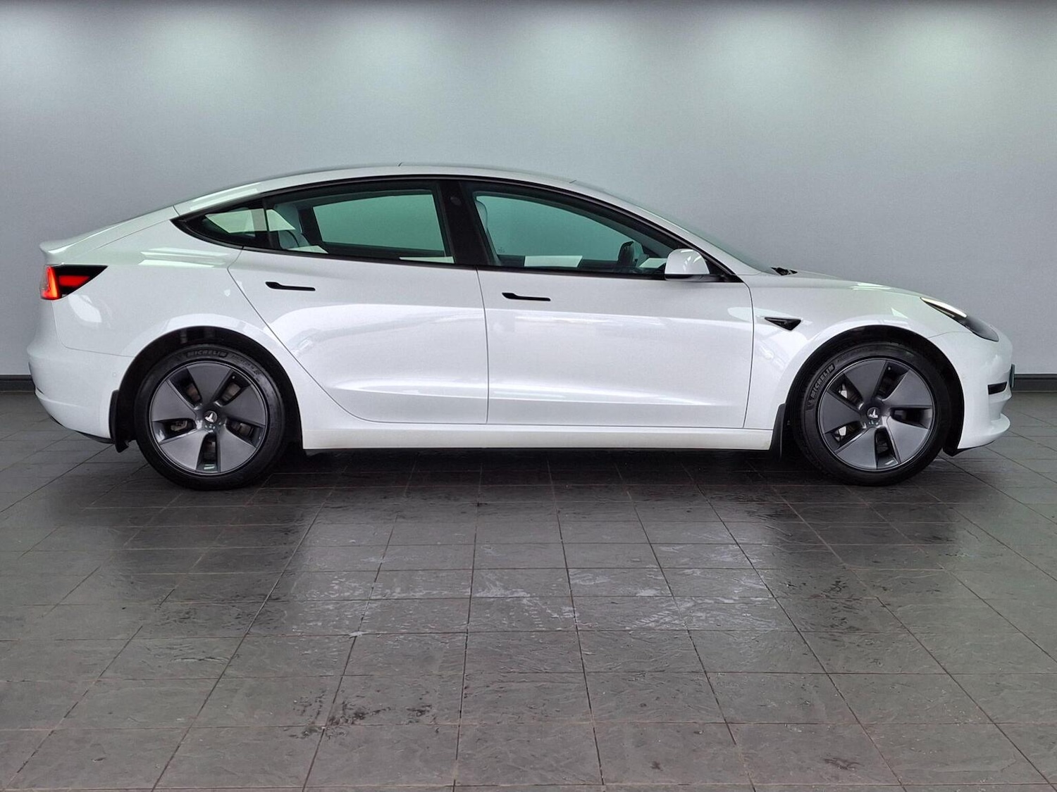 Used Tesla Model 3 2022 for sale - 77707158: Photo 4
