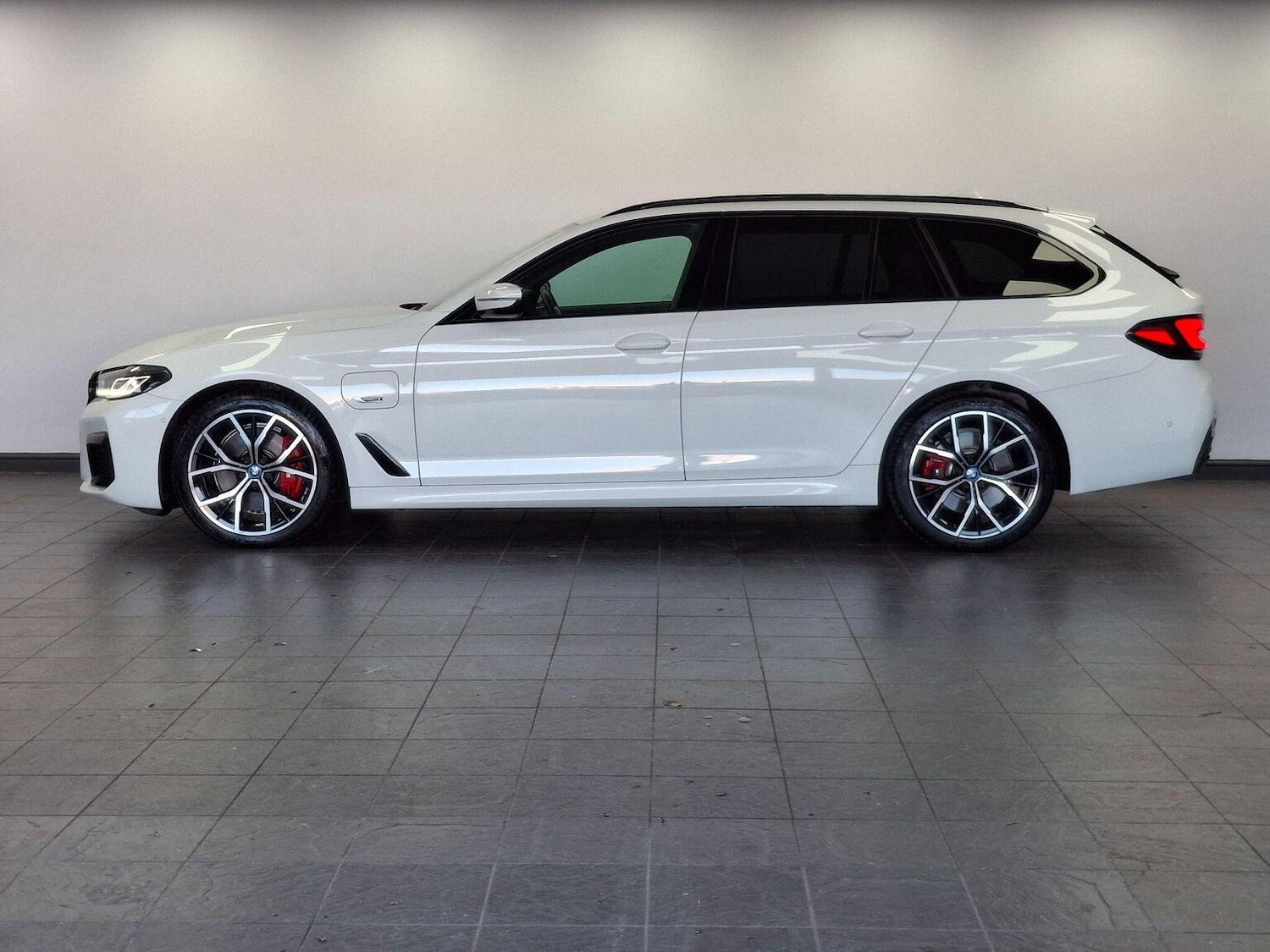 Used BMW 5 Series 2024 for sale - 77080797: Photo 31