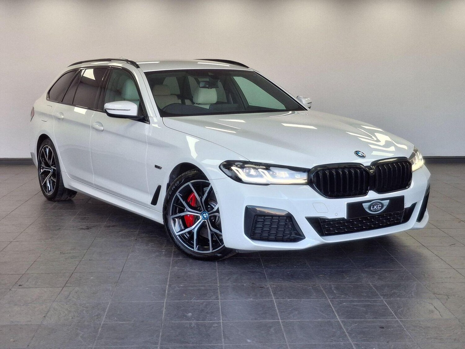 Used BMW 5 Series 2024 for sale - 77080797: Photo 32