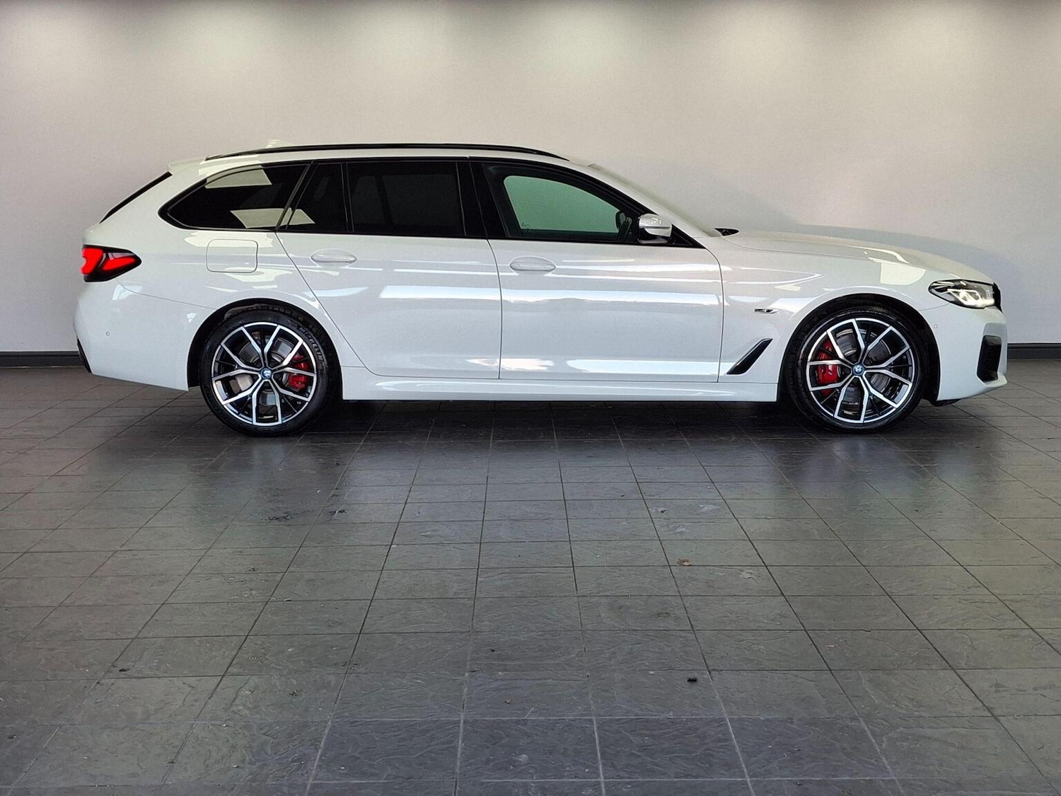 Used BMW 5 Series 2024 for sale - 77080797: Photo 4