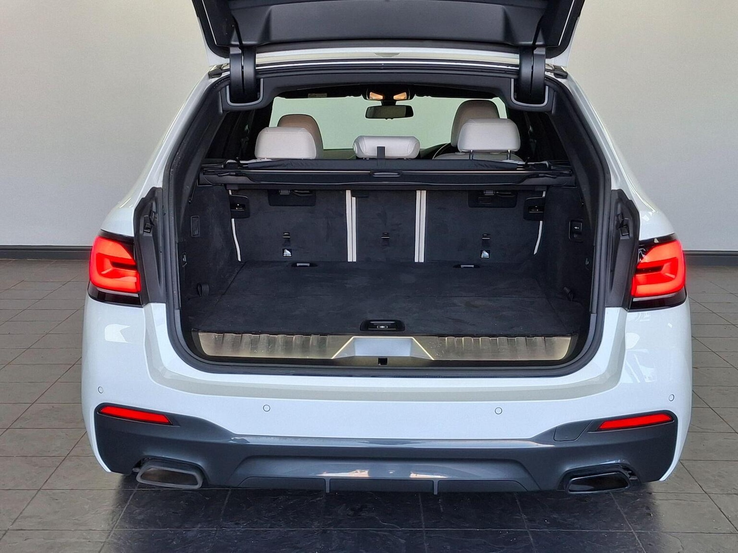 Used BMW 5 Series 2024 for sale - 77080797: Photo 41