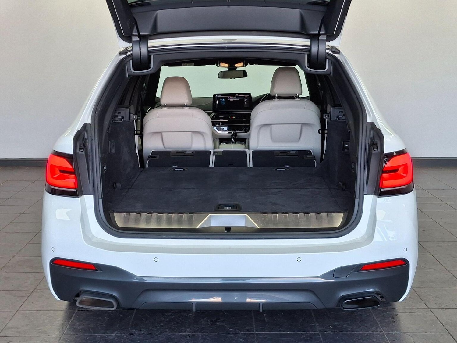 Used BMW 5 Series 2024 for sale - 77080797: Photo 42