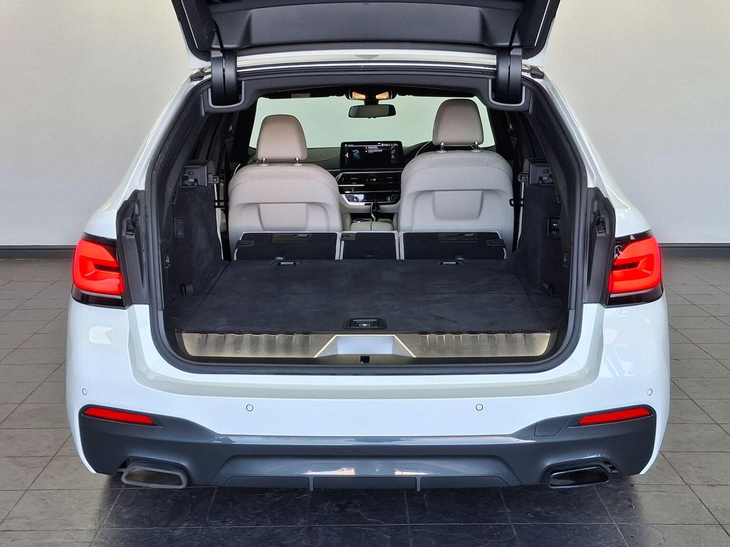 Used BMW 5 Series 2024 for sale - 77080797: Photo 44