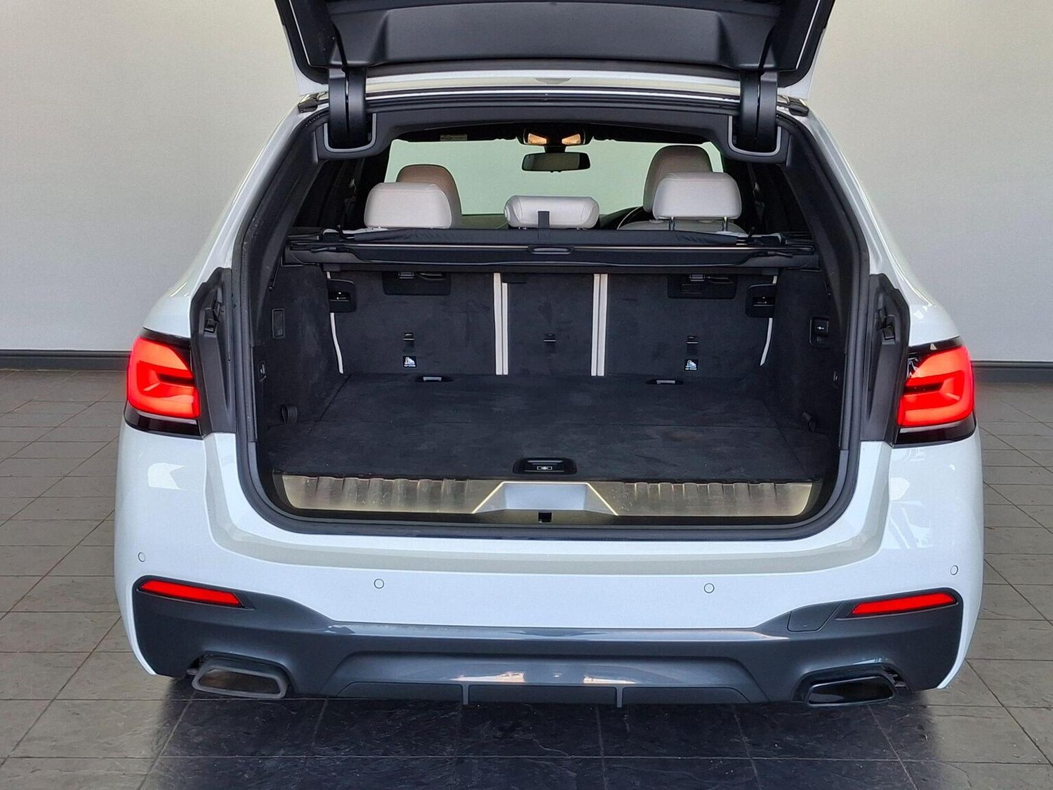 Used BMW 5 Series 2024 for sale - 77080797: Photo 45