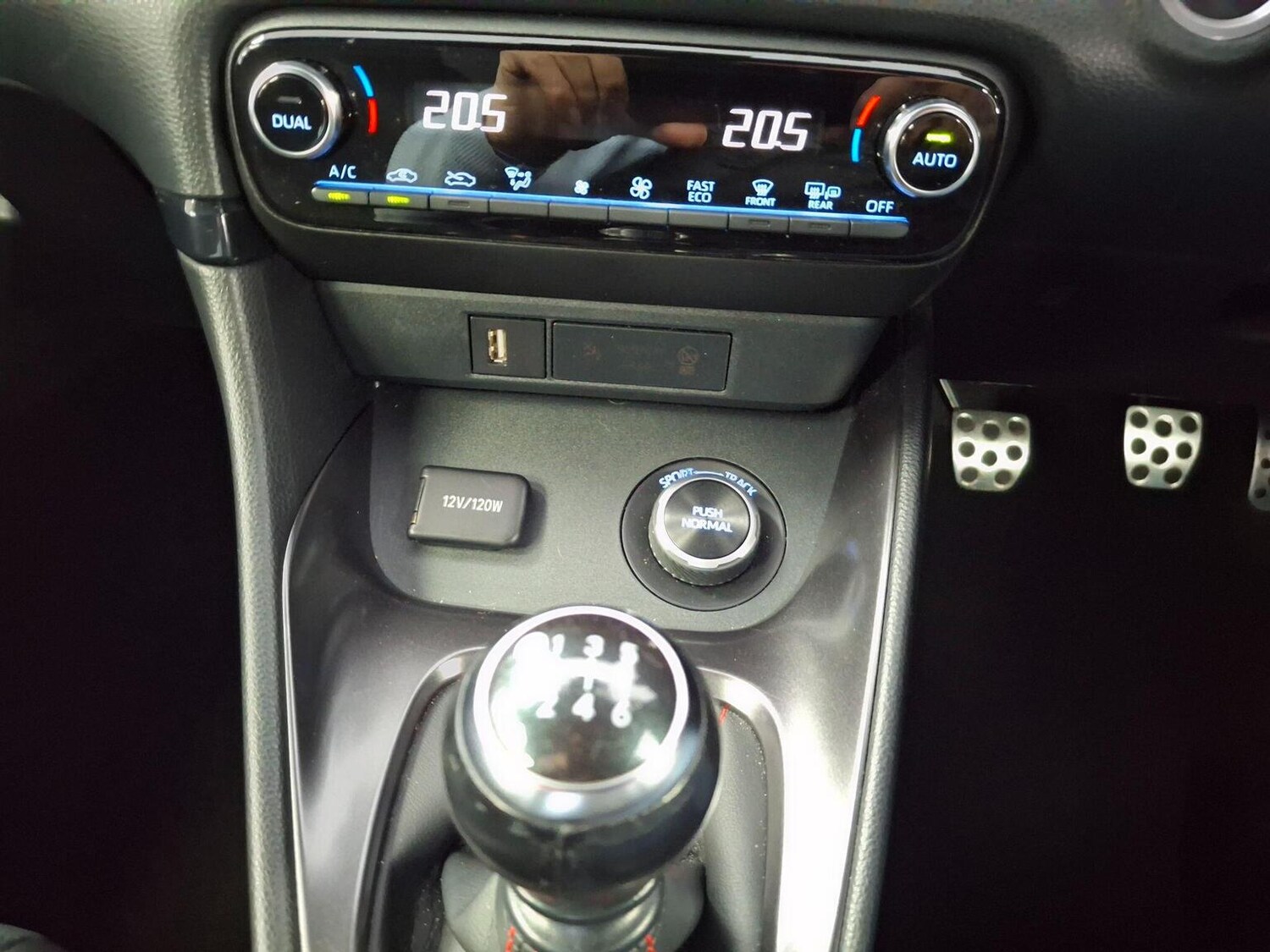 Used Toyota Yaris 2021 for sale - 77901300: Photo 25