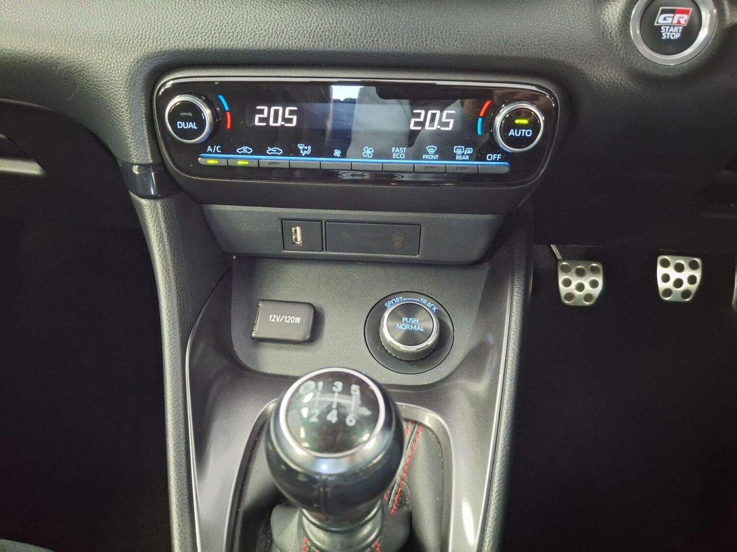 Used Toyota Yaris 2021 for sale - 77901300: Photo 39