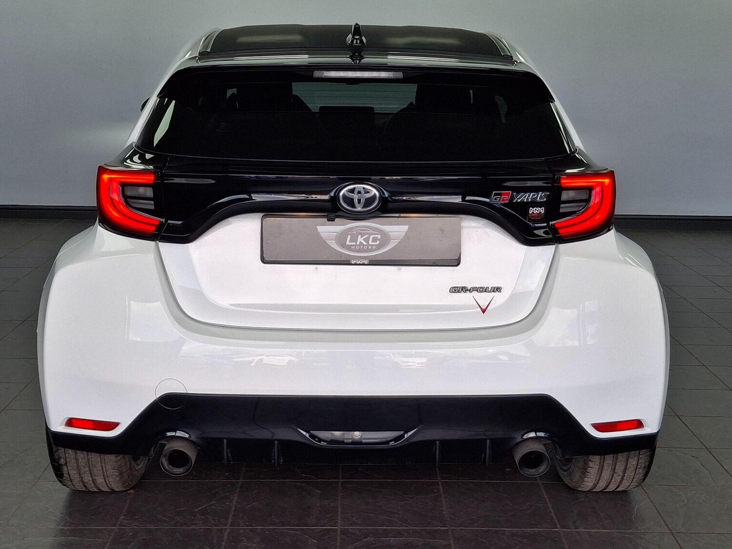 Used Toyota Yaris 2021 for sale - 77901300: Photo 42