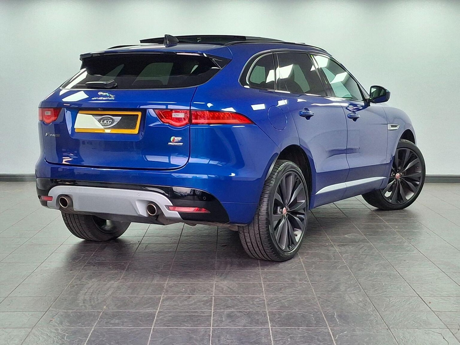 Used Jaguar F-Pace 2020 for sale - 76712665: Photo 12
