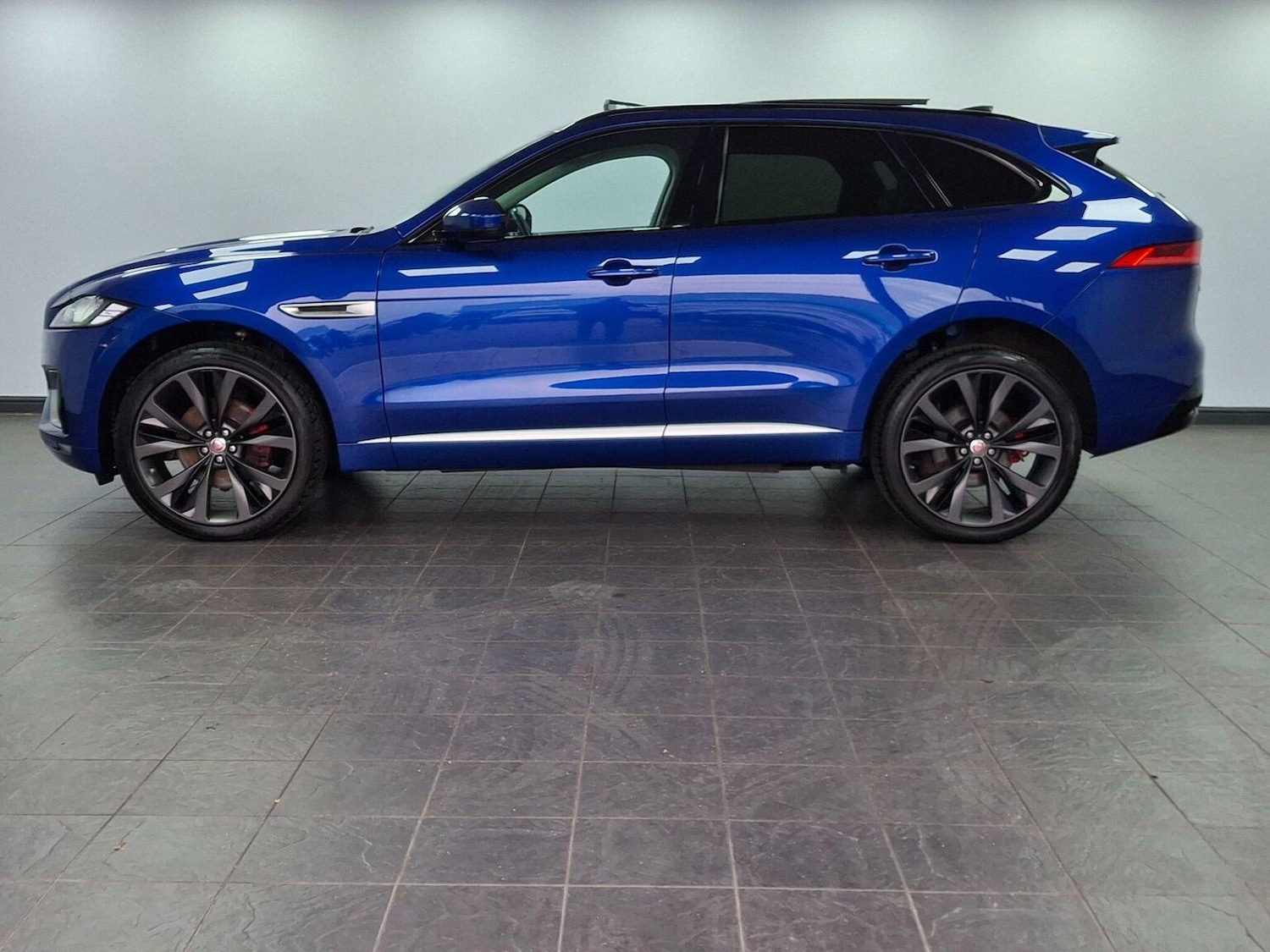Used Jaguar F-Pace 2020 for sale - 76712665: Photo 15