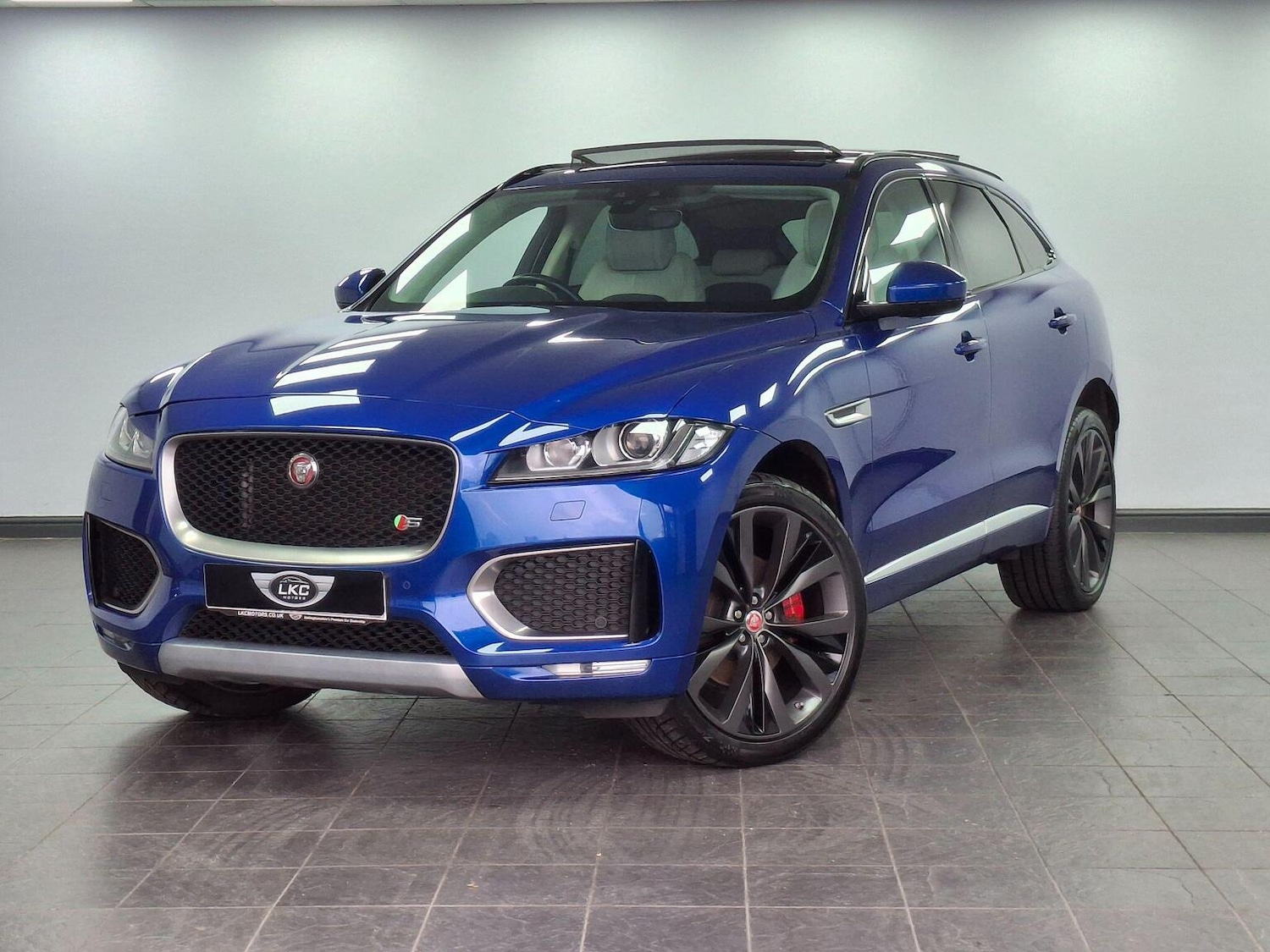 Used Jaguar F-Pace 2020 for sale - 76712665: Photo 29