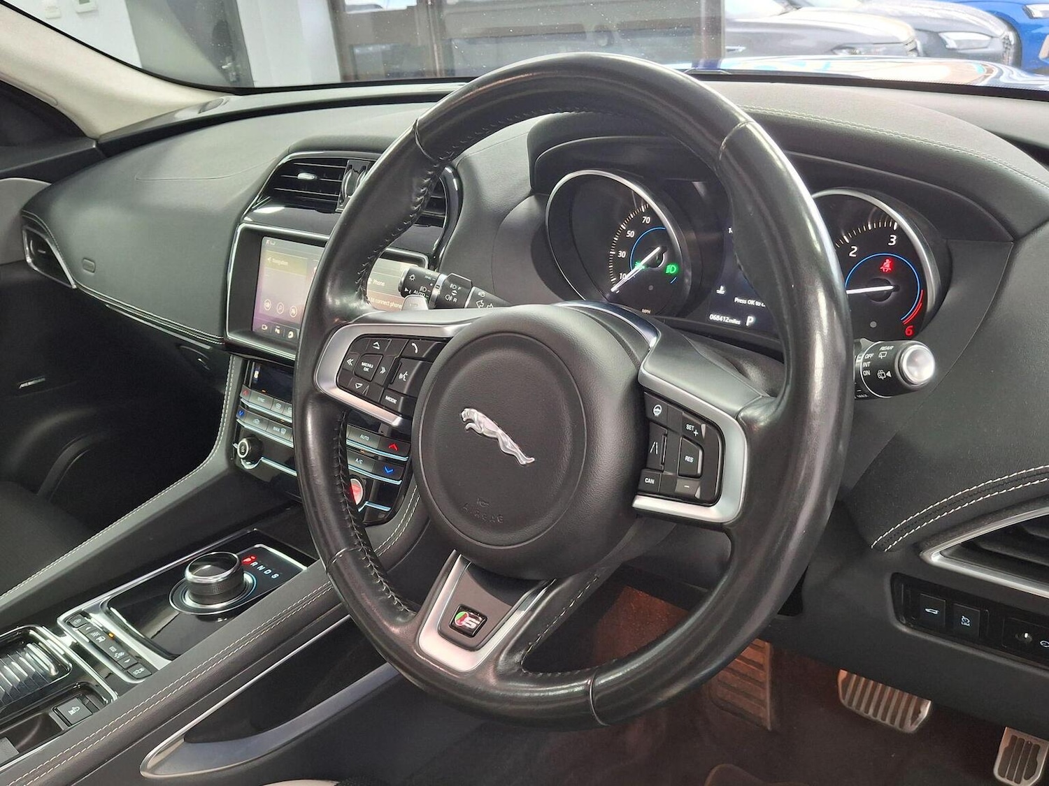 Used Jaguar F-Pace 2020 for sale - 76712665: Photo 3