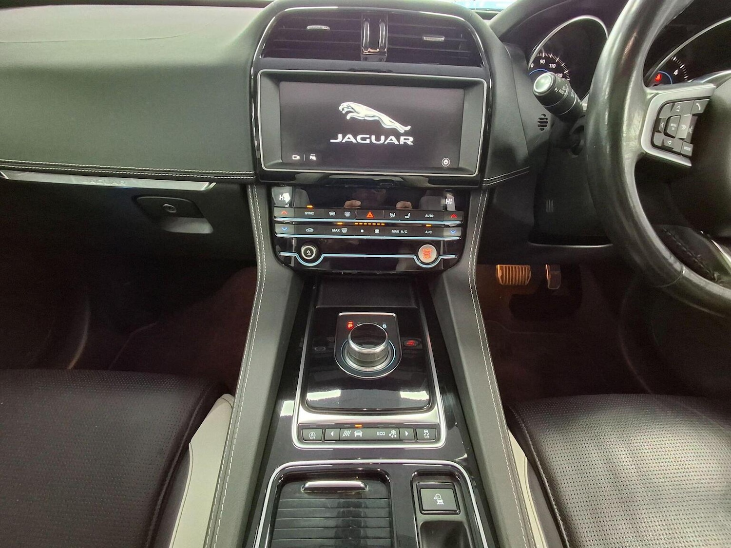 Used Jaguar F-Pace 2020 for sale - 76712665: Photo 46