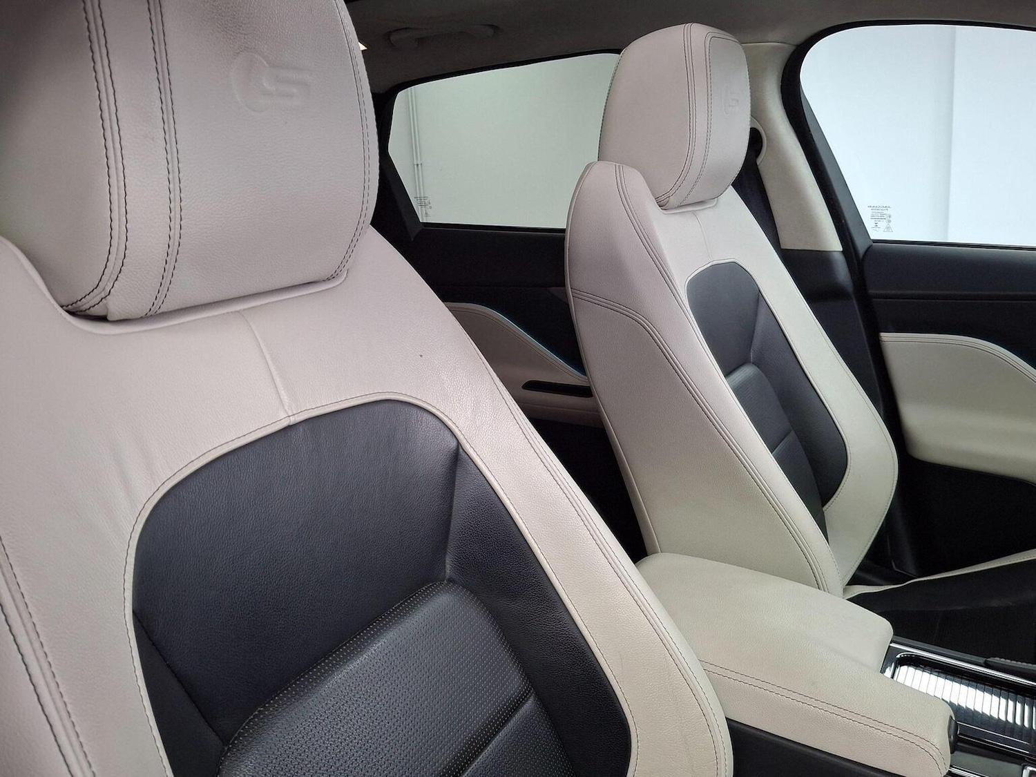 Used Jaguar F-Pace 2020 for sale - 76712665: Photo 51