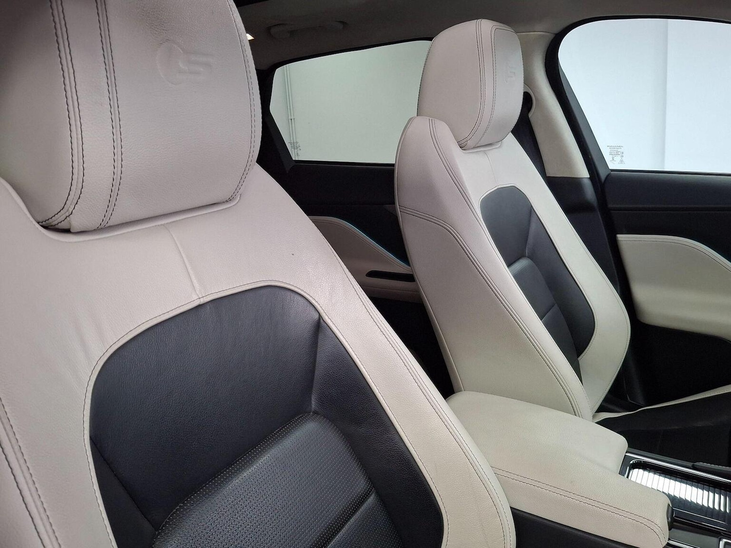 Used Jaguar F-Pace 2020 for sale - 76712665: Photo 55