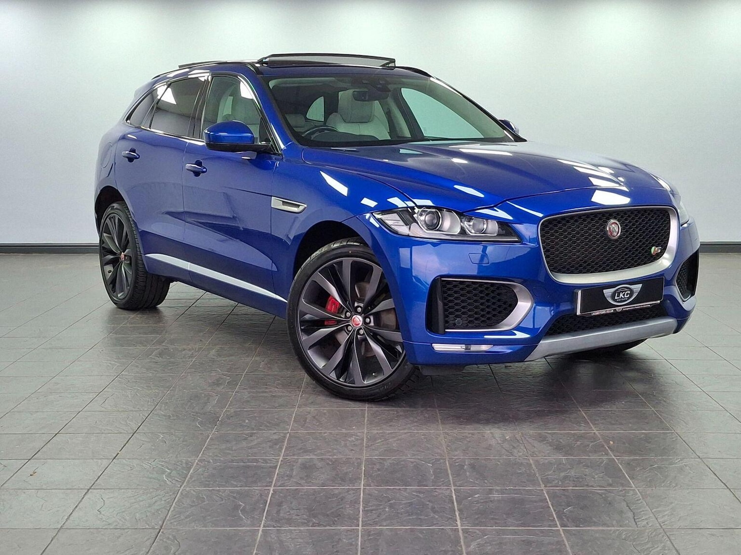 Used Jaguar F-Pace 2020 for sale - 76712665: Photo 59