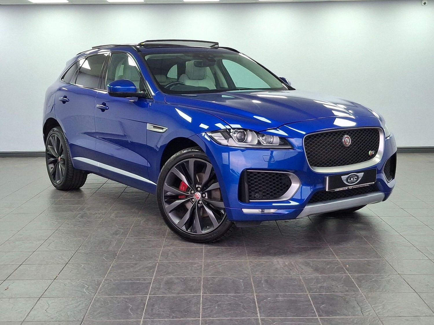 Used Jaguar F-Pace 2020 for sale - 76712665: Photo 72