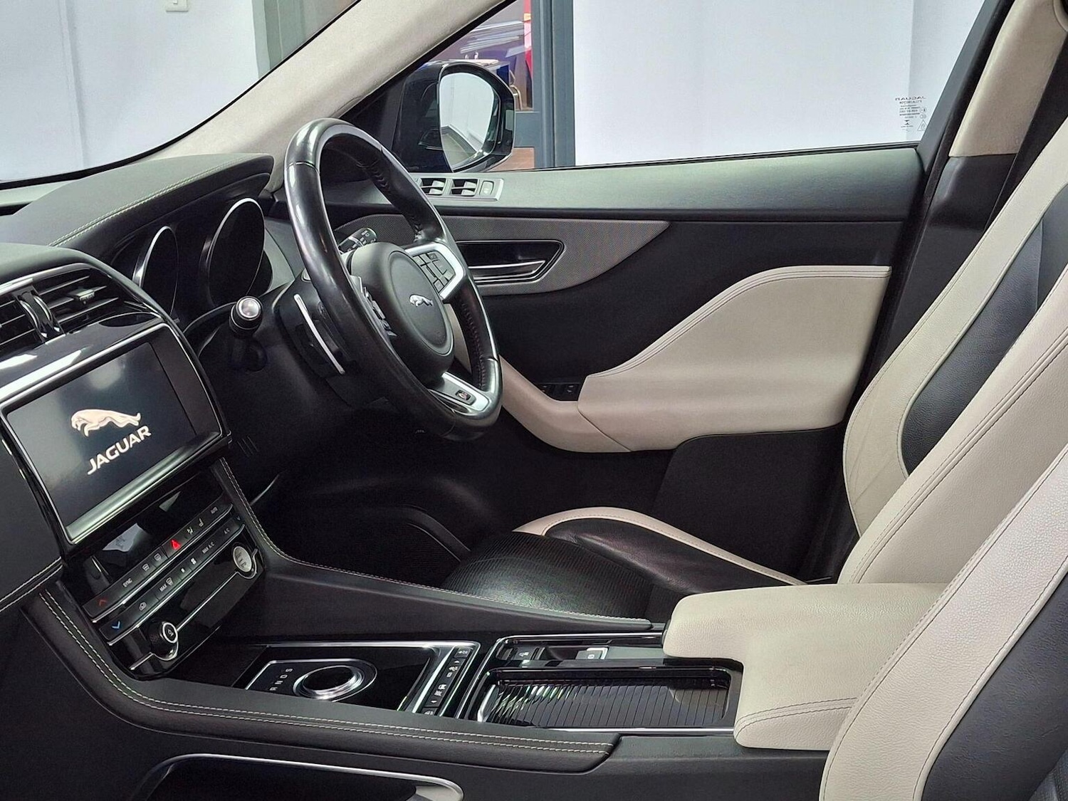 Used Jaguar F-Pace 2020 for sale - 76712665: Photo 81