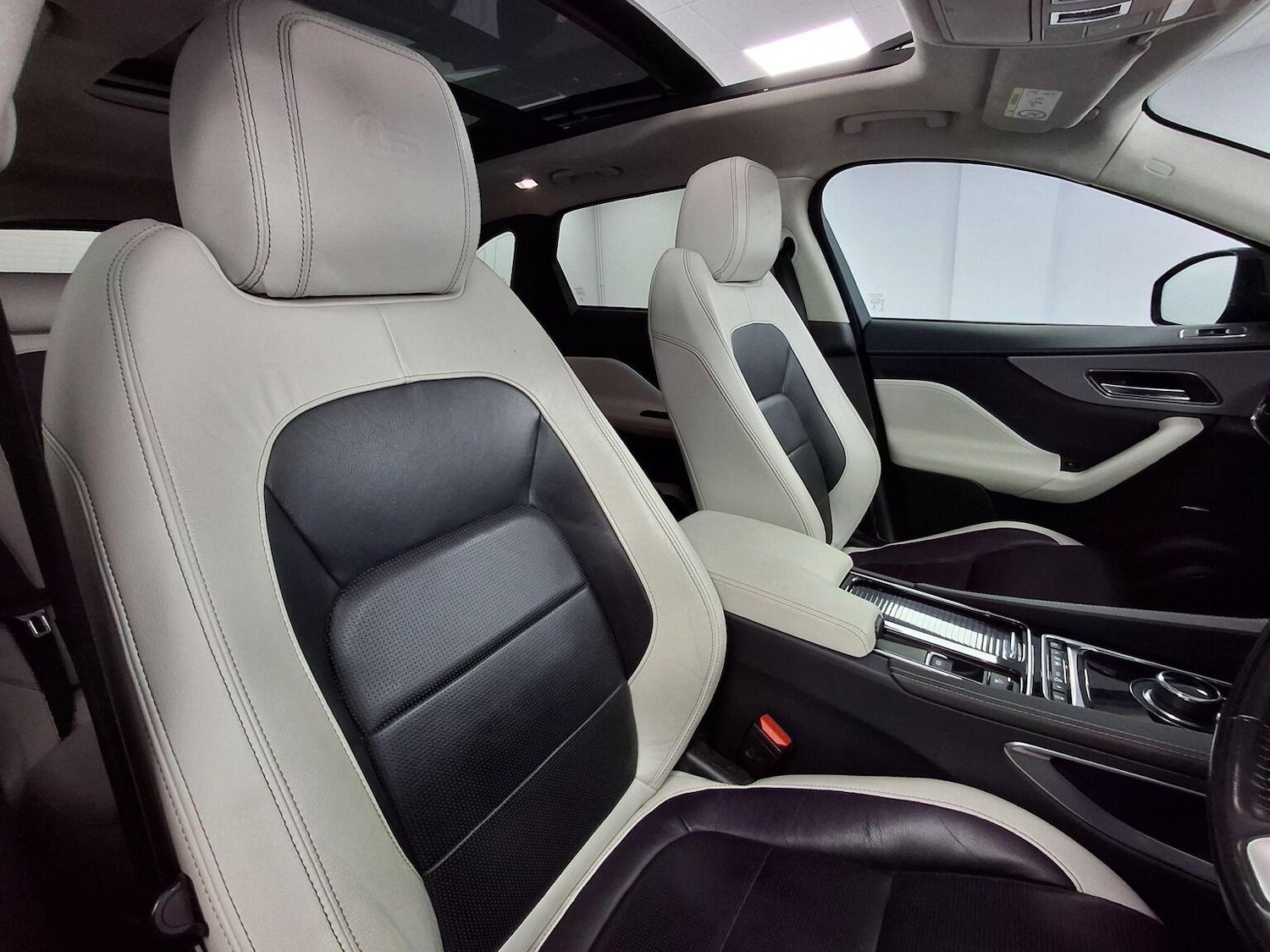 Used Jaguar F-Pace 2020 for sale - 76712665: Photo 84