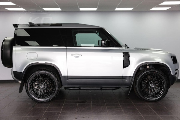Used Land Rover Defender 90 2022 for sale - 75202563: Photo 15