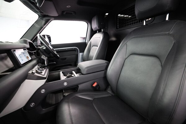 Used Land Rover Defender 90 2022 for sale - 75202563: Photo 51