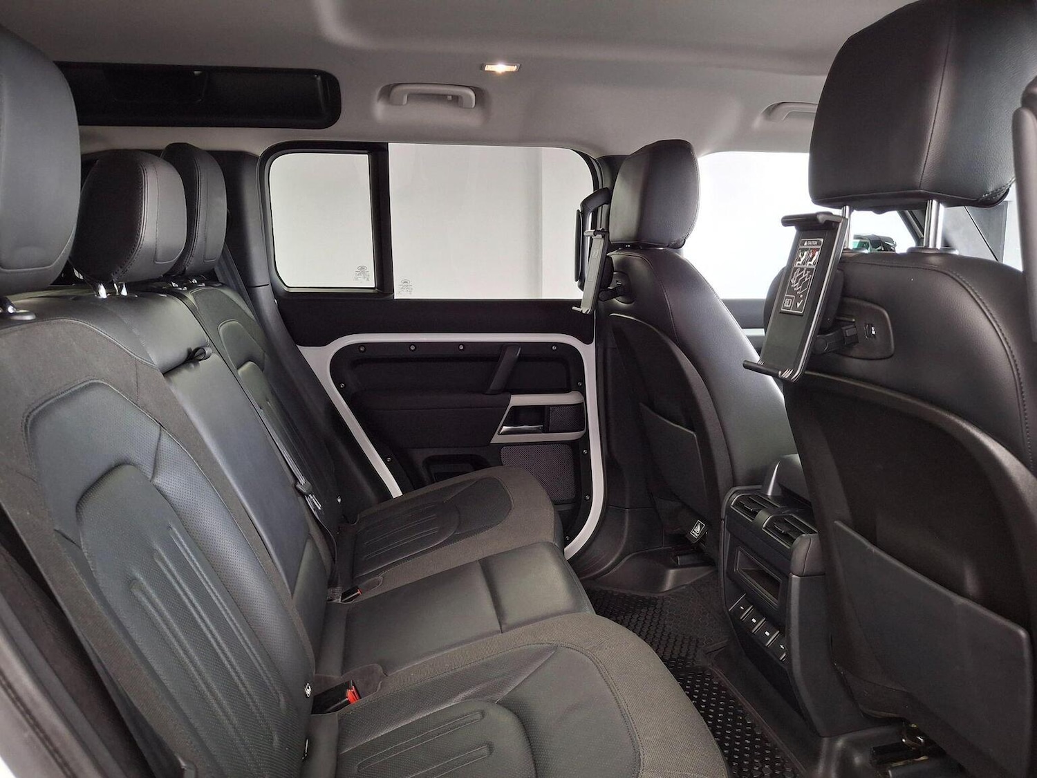 Used Land Rover Defender 2020 for sale - 76896955: Photo 10