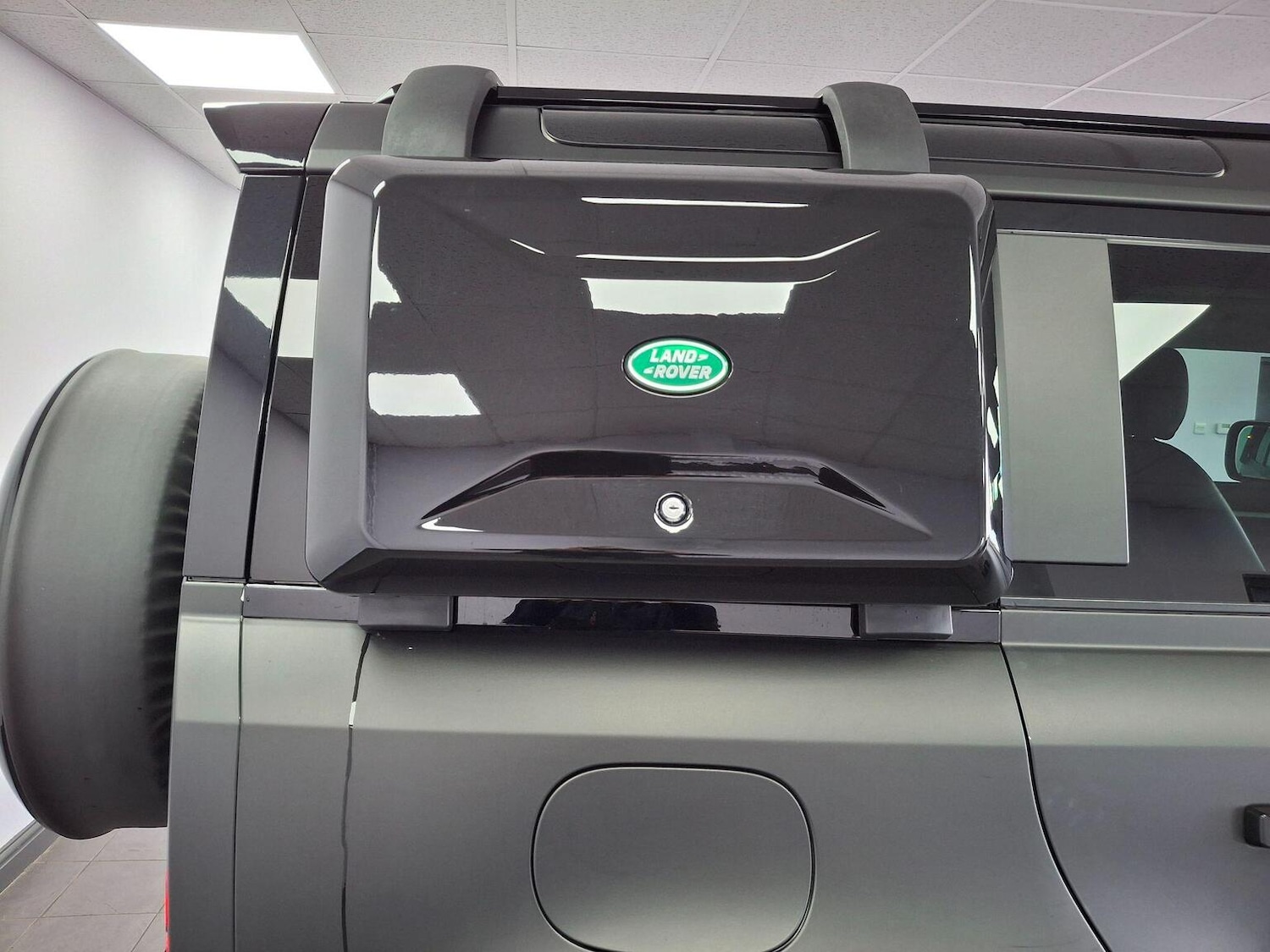 Used Land Rover Defender 2020 for sale - 76896955: Photo 51