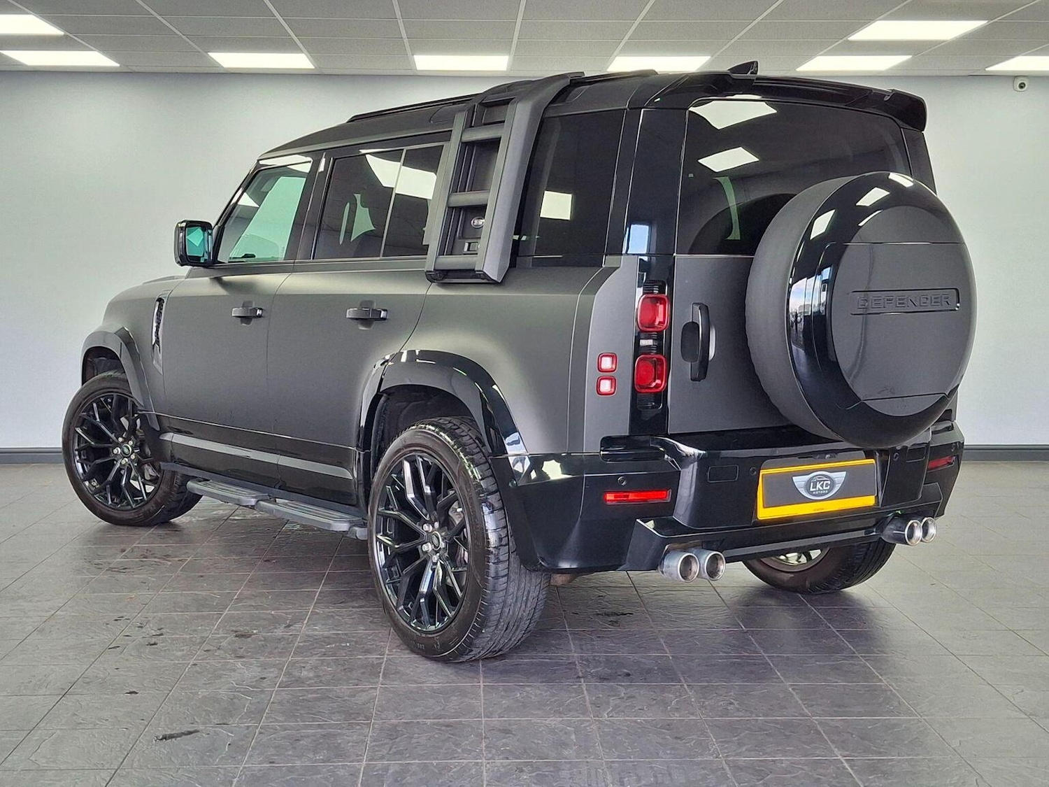 Used Land Rover Defender 2020 for sale - 76896955: Photo 69
