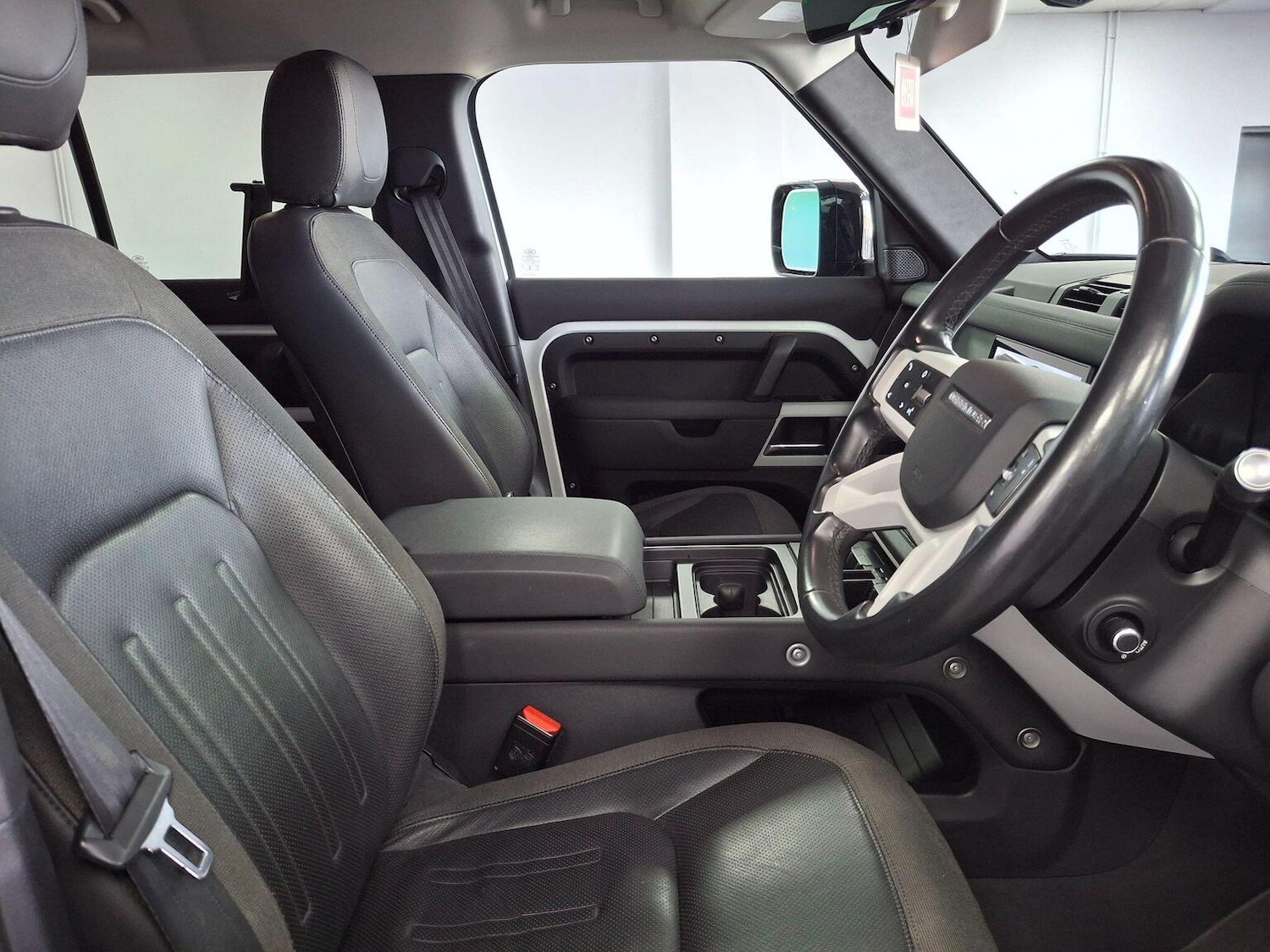 Used Land Rover Defender 2020 for sale - 76896955: Photo 74