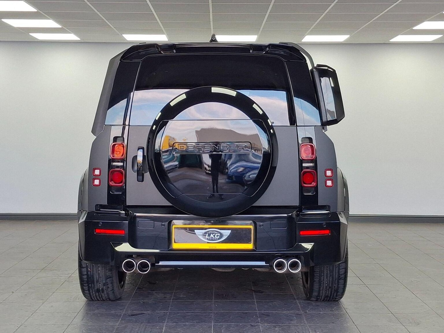 Used Land Rover Defender 2020 for sale - 76896955: Photo 77