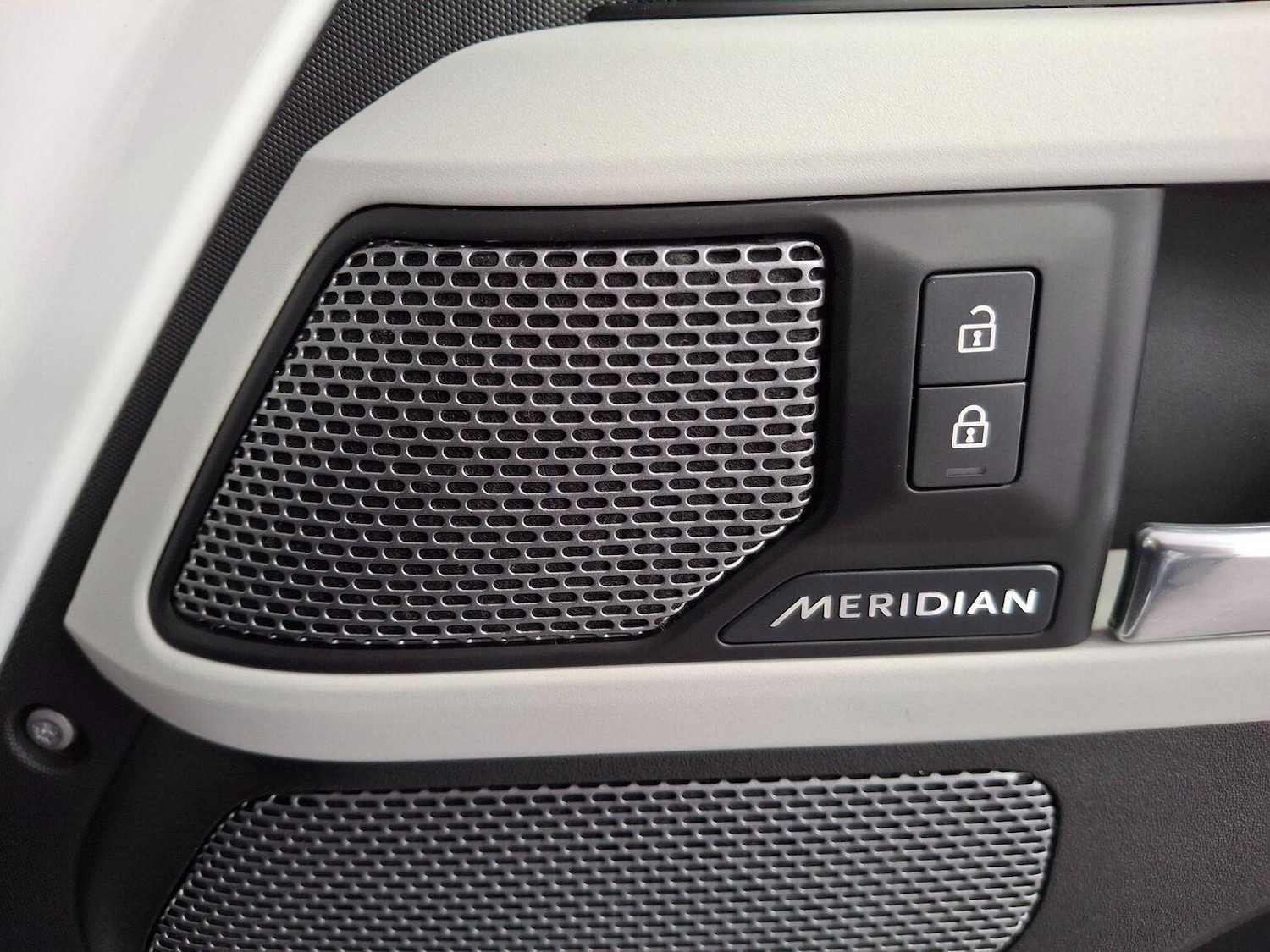 Used Land Rover Defender 2020 for sale - 76896955: Photo 85