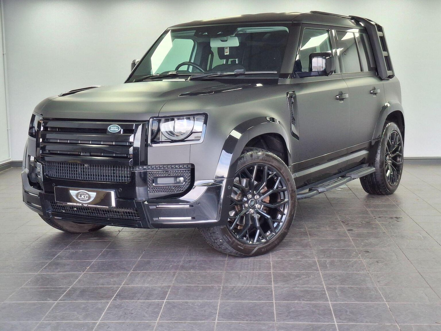 Used Land Rover Defender 2020 for sale - 76896955: Photo 90