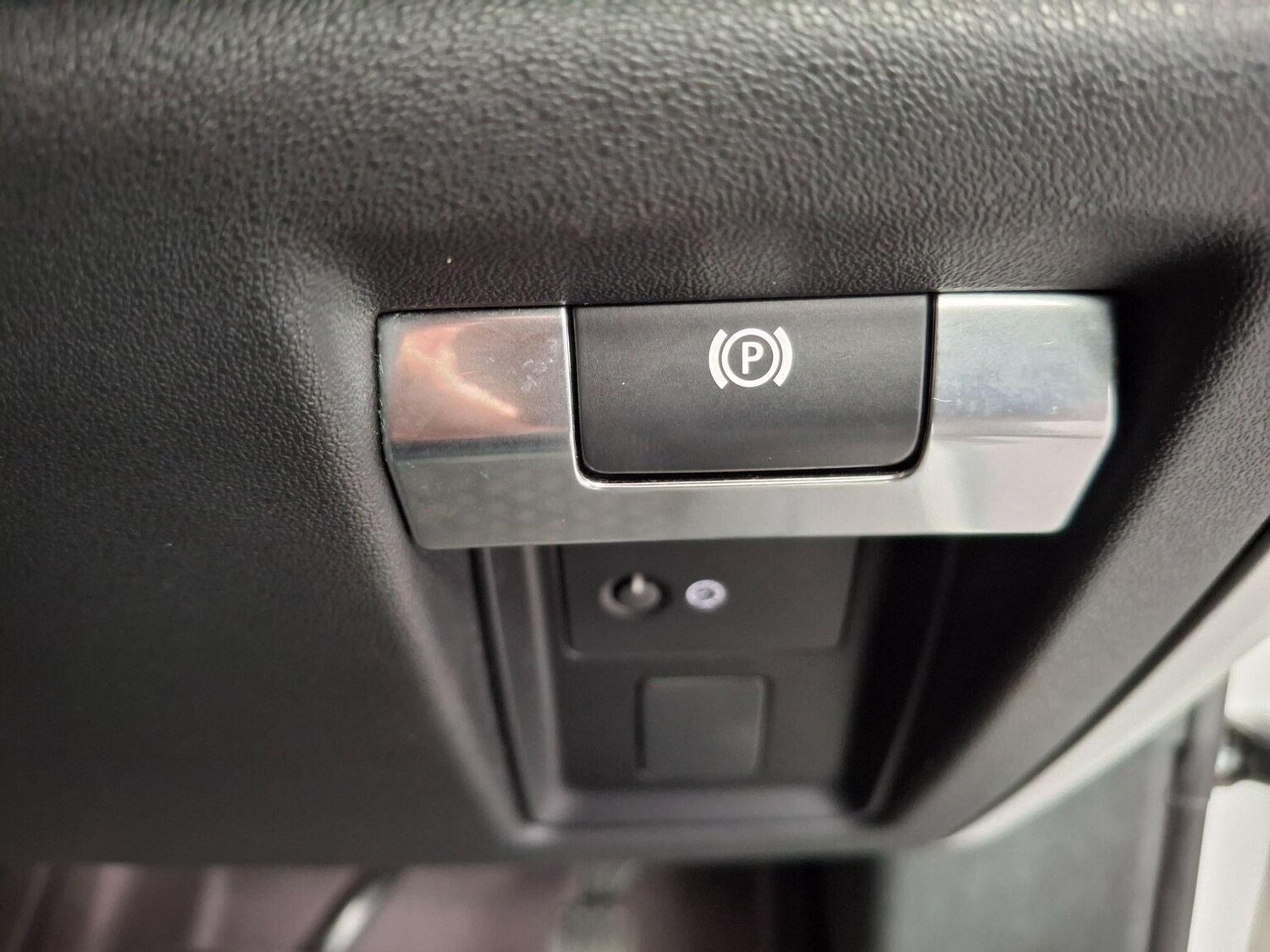 Used Land Rover Defender 2020 for sale - 76896955: Photo 92