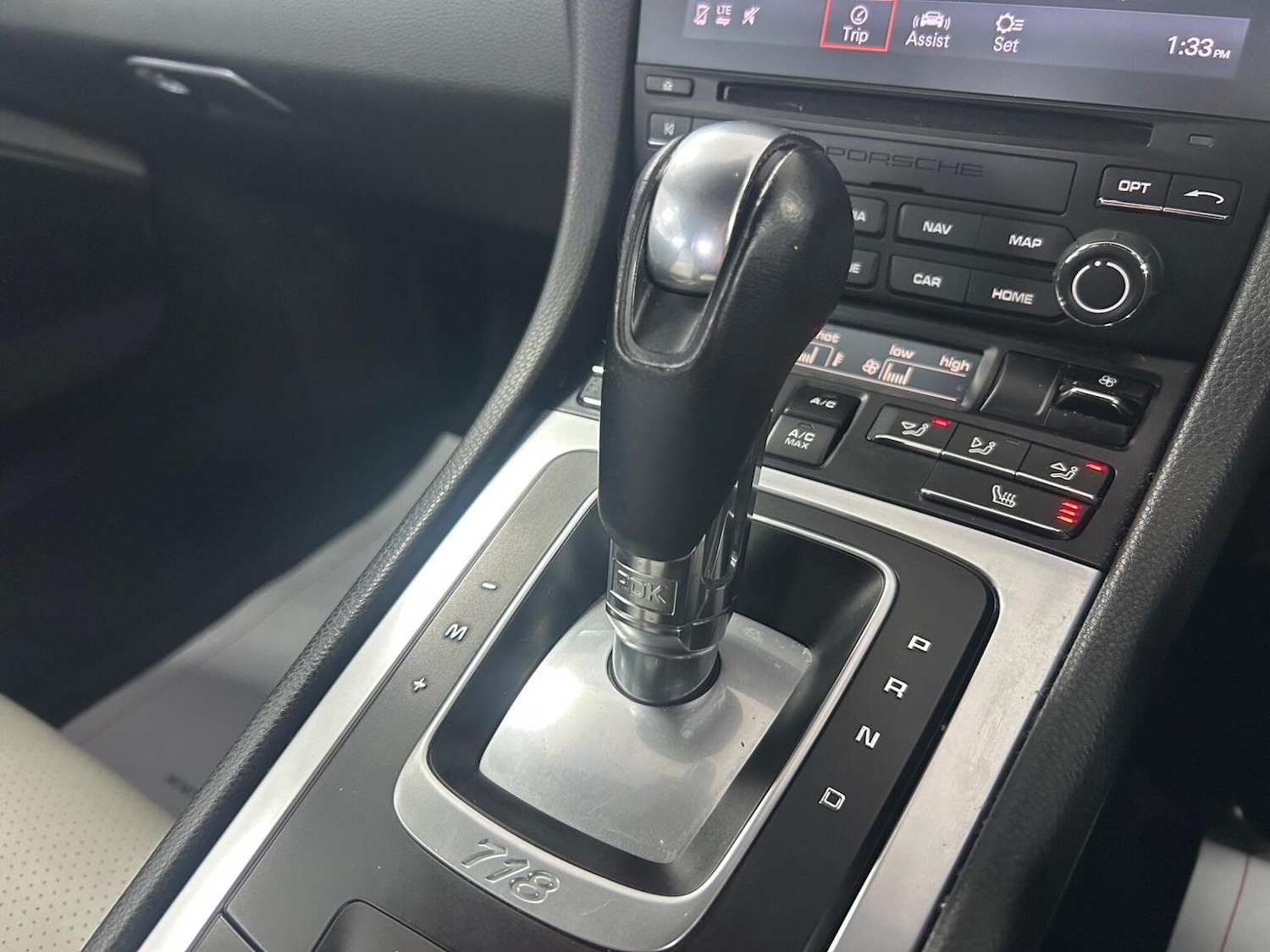 Used Porsche Cayman 2021 for sale - 77049286: Photo 11