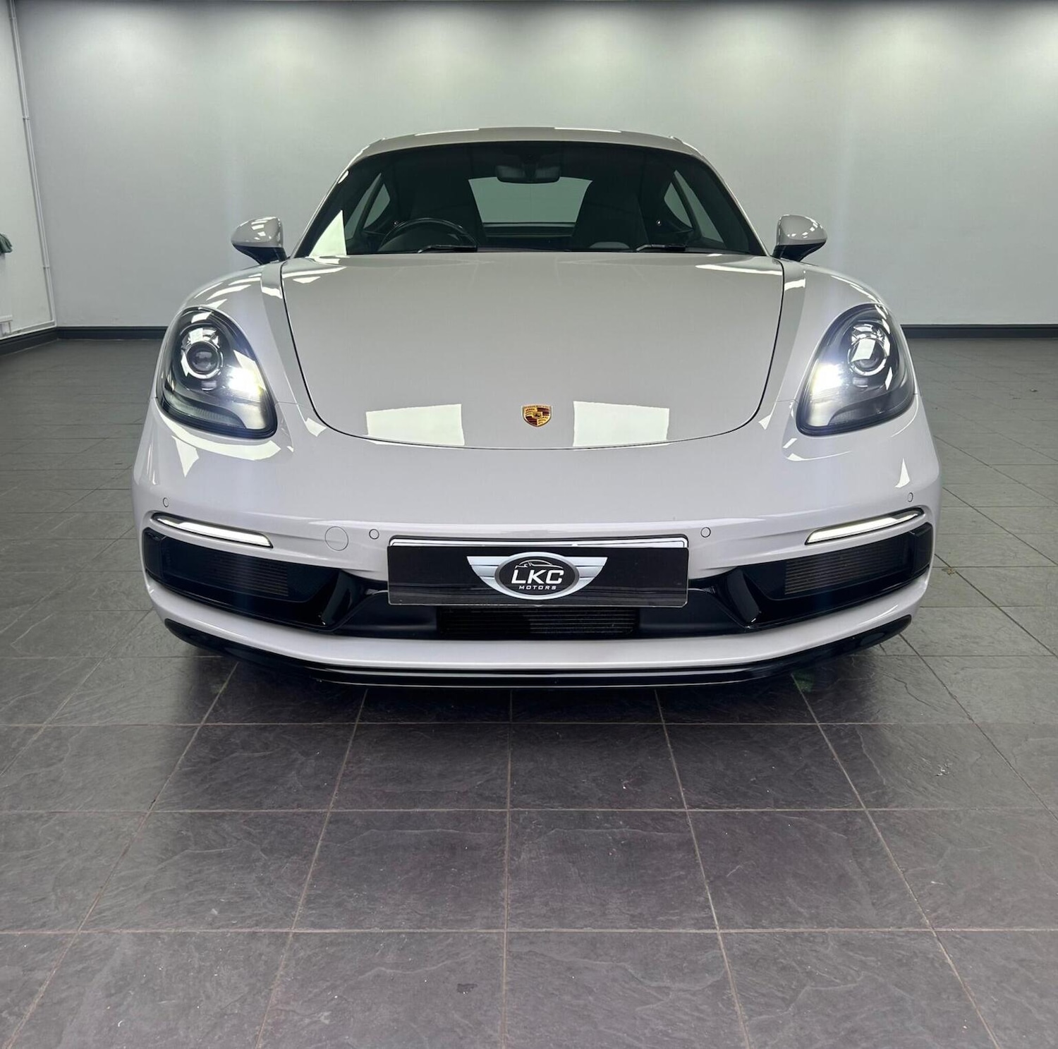 Used Porsche Cayman 2021 for sale - 77049286: Photo 3