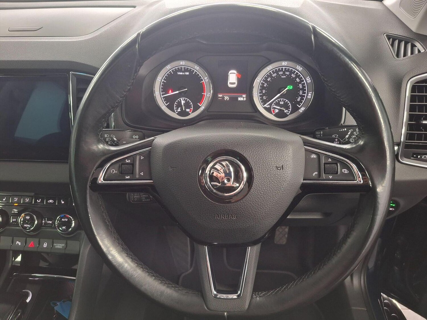 Used Skoda Karoq 2018 for sale - 77535969: Photo 21